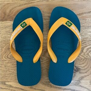 Boys Havaianas Flip Flops Size US 2Y (31-32), EUR 33/34.